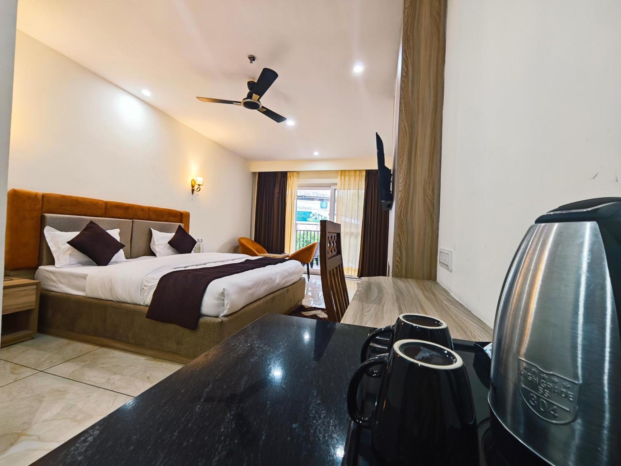 Pines And Peeks By Tws Hotel 3*