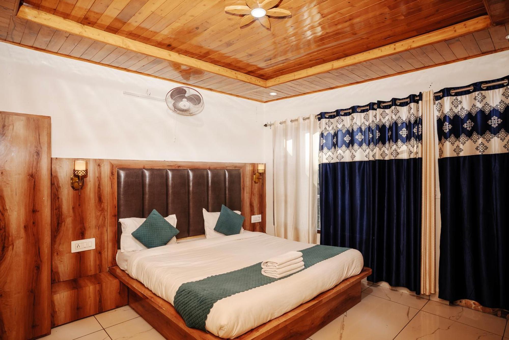 Blue Heaven - In Hotel Dalhousie