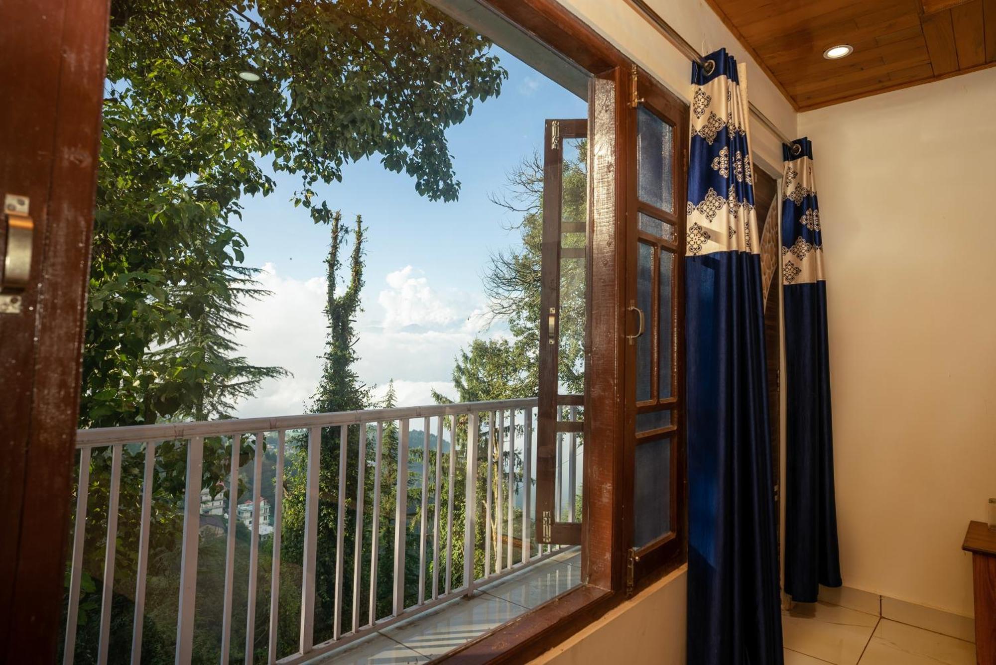 Blue Heaven - In Hotel *