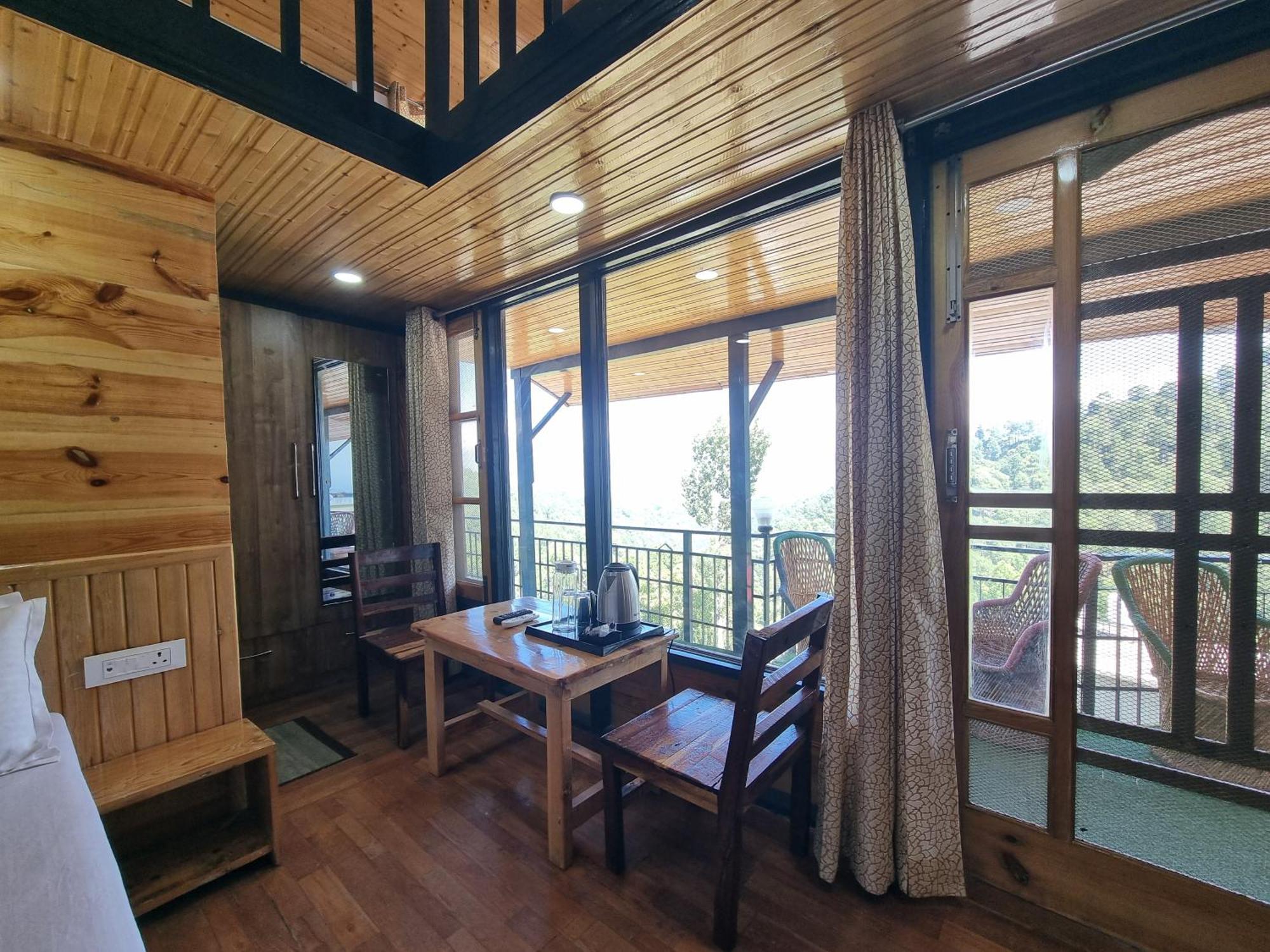 Homestay Baikunth Homes *