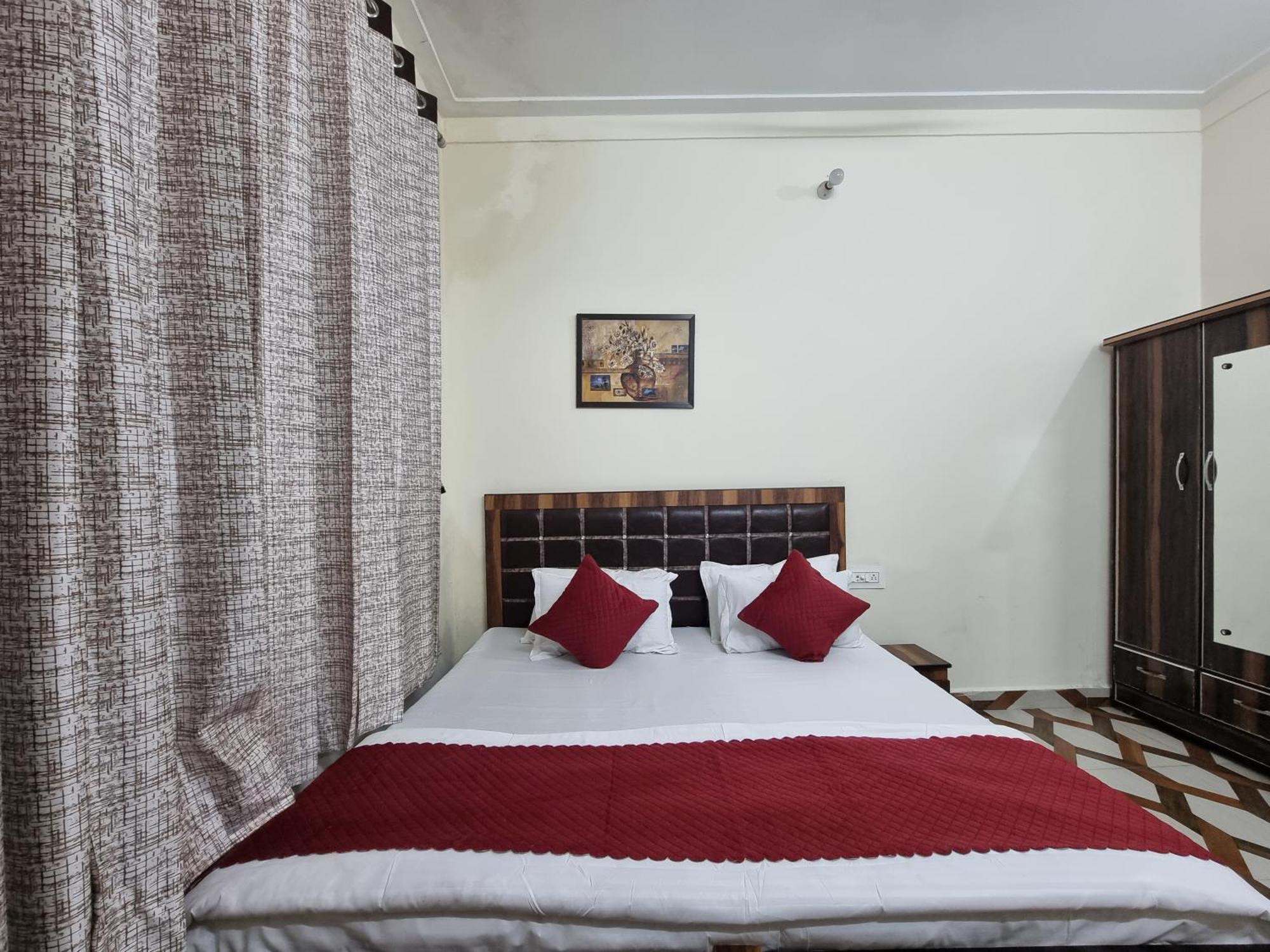 Homestay Baikunth Homes