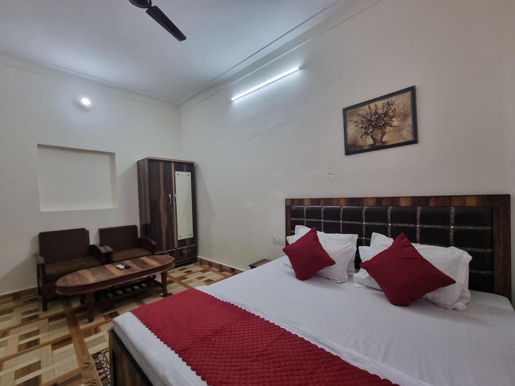 Baikunth Homes Homestay *