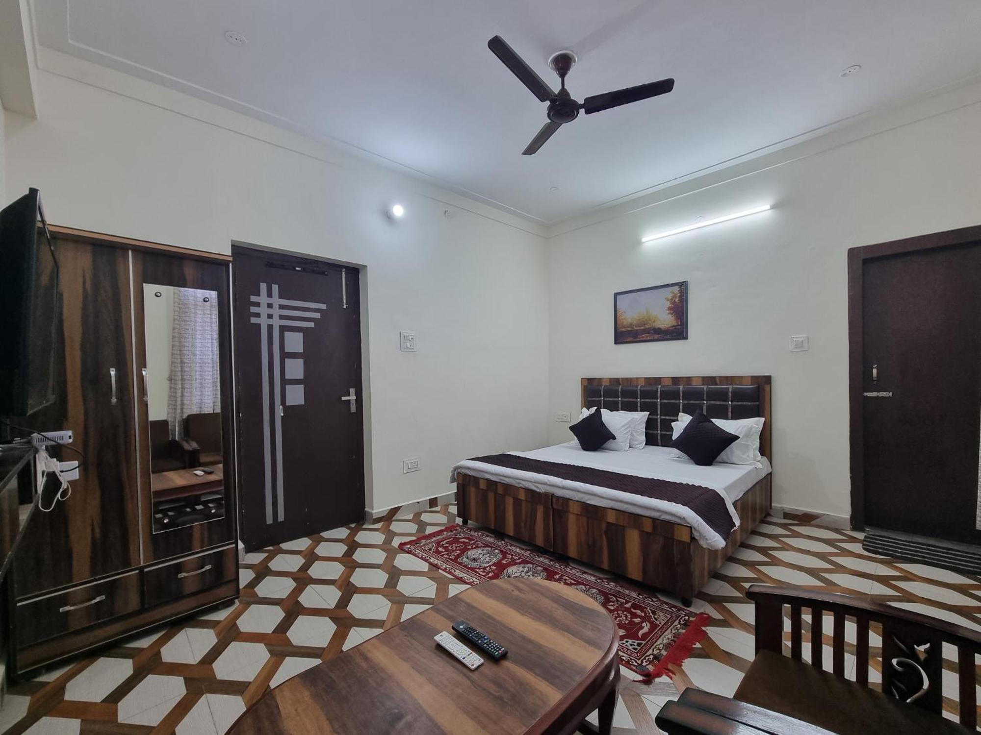 Baikunth Homes Homestay *