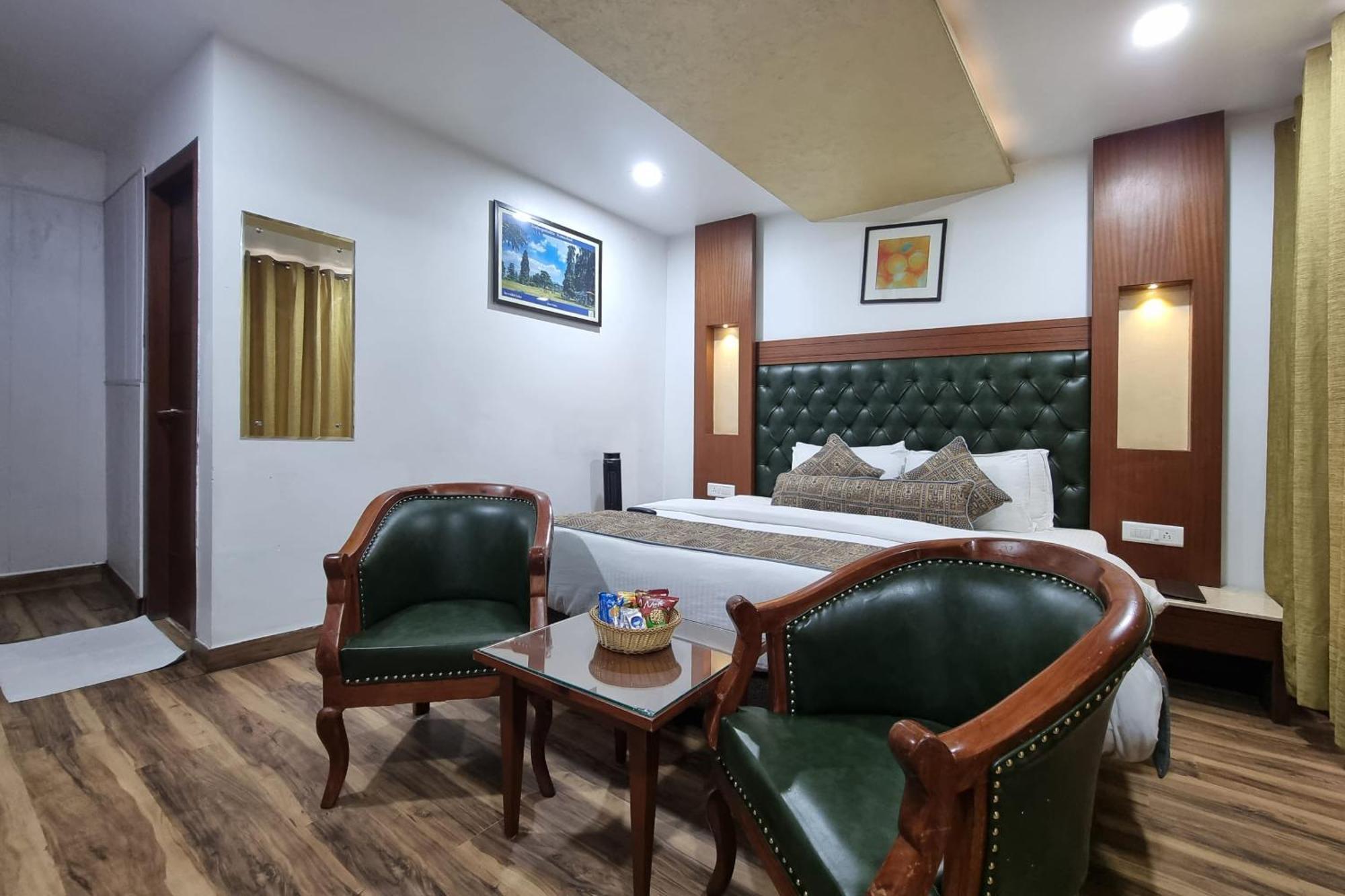 Alps Hotel Dalhousie