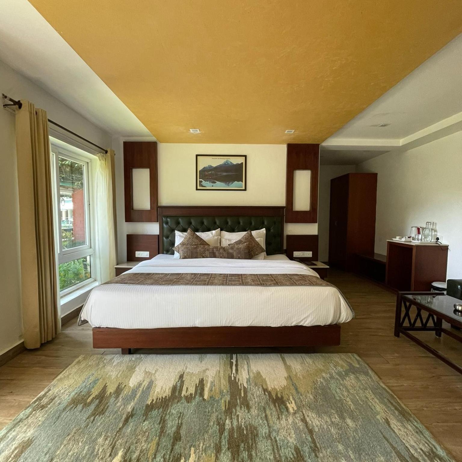 Alps Hotel 3*