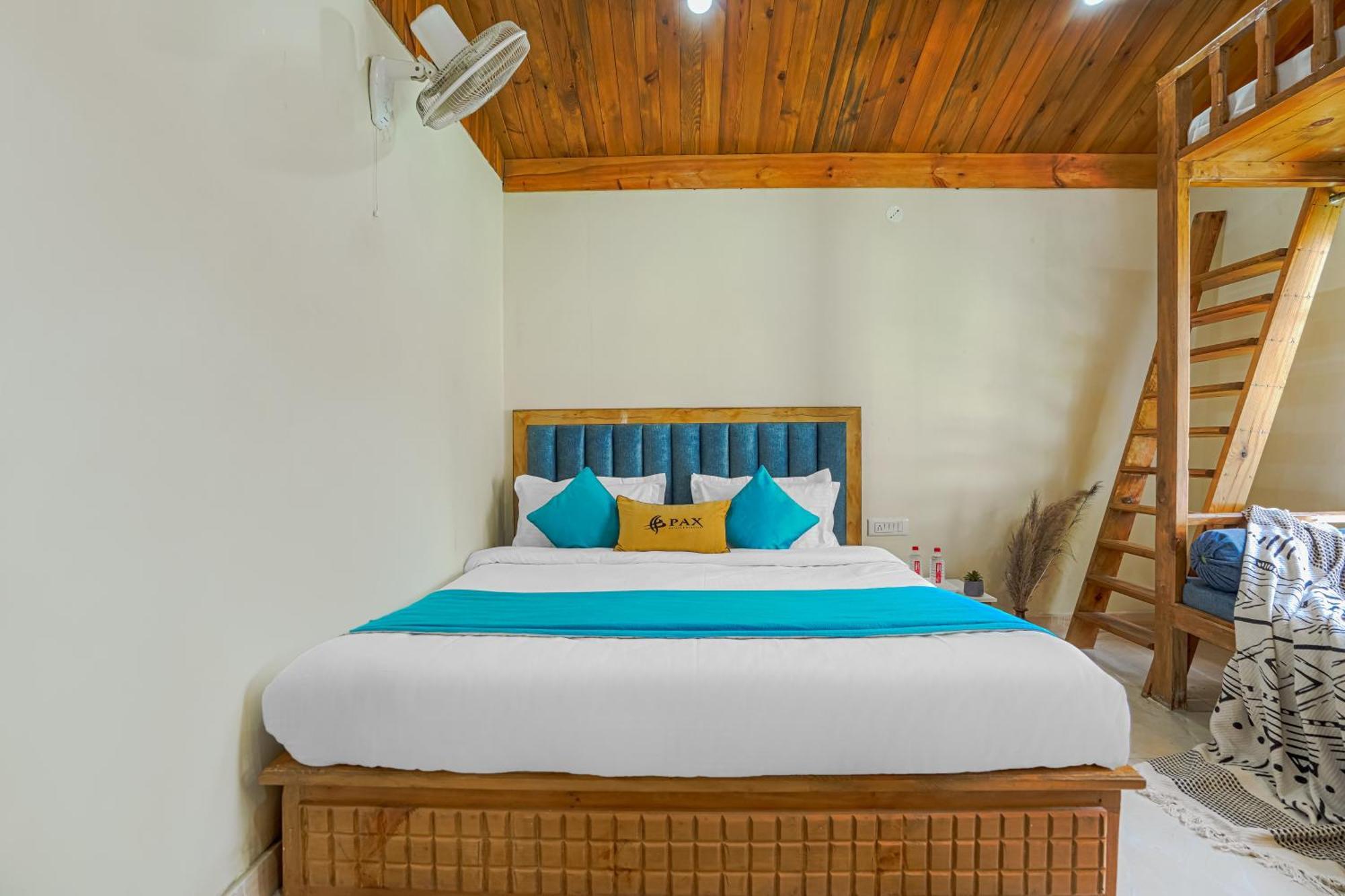 Pax Rock Swimming Pool Available 3*