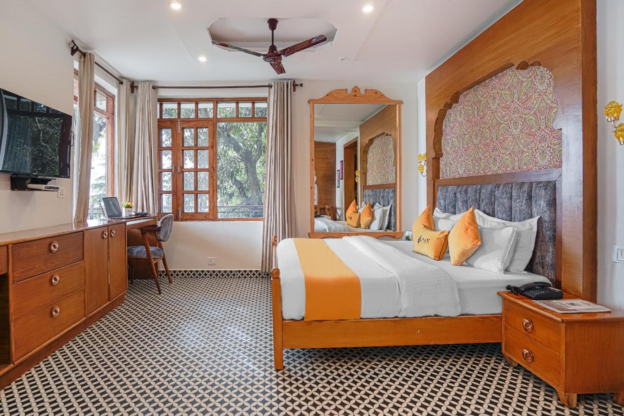 Pax Ark 150 Meters From Mall Road Dalhousie