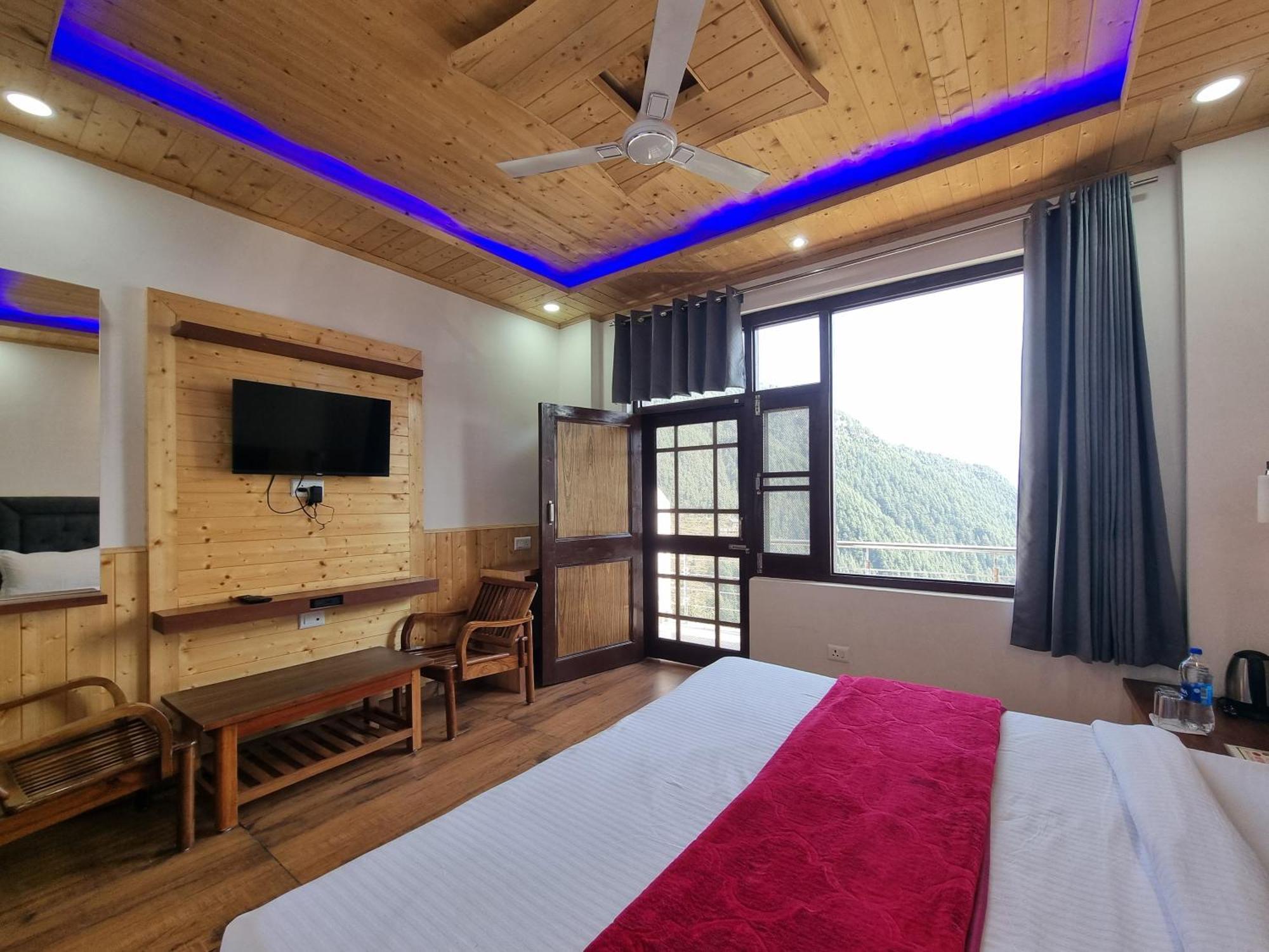Grand Kailash Khajjiar Homestay