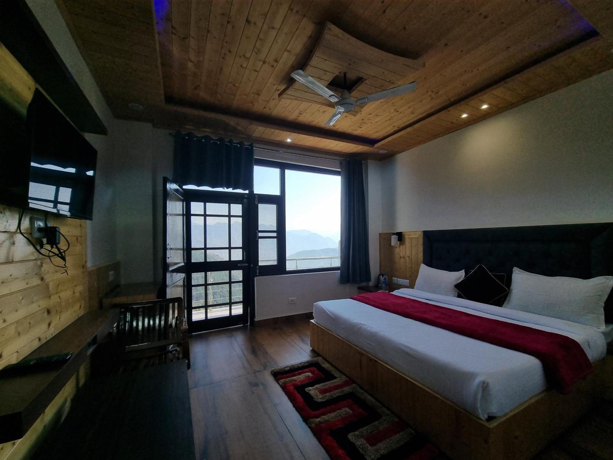Grand Kailash Khajjiar Homestay *