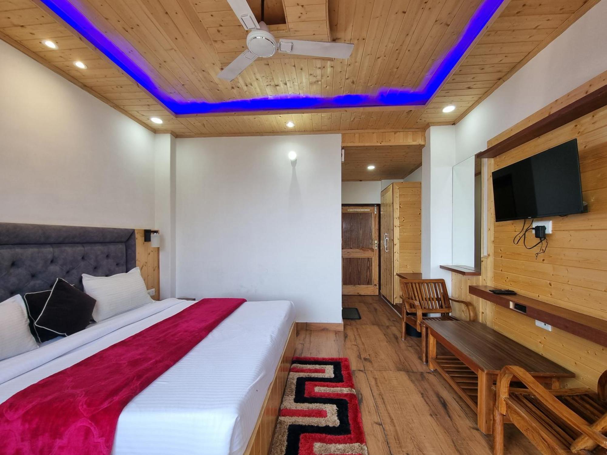 Grand Kailash Khajjiar * Dalhousie
