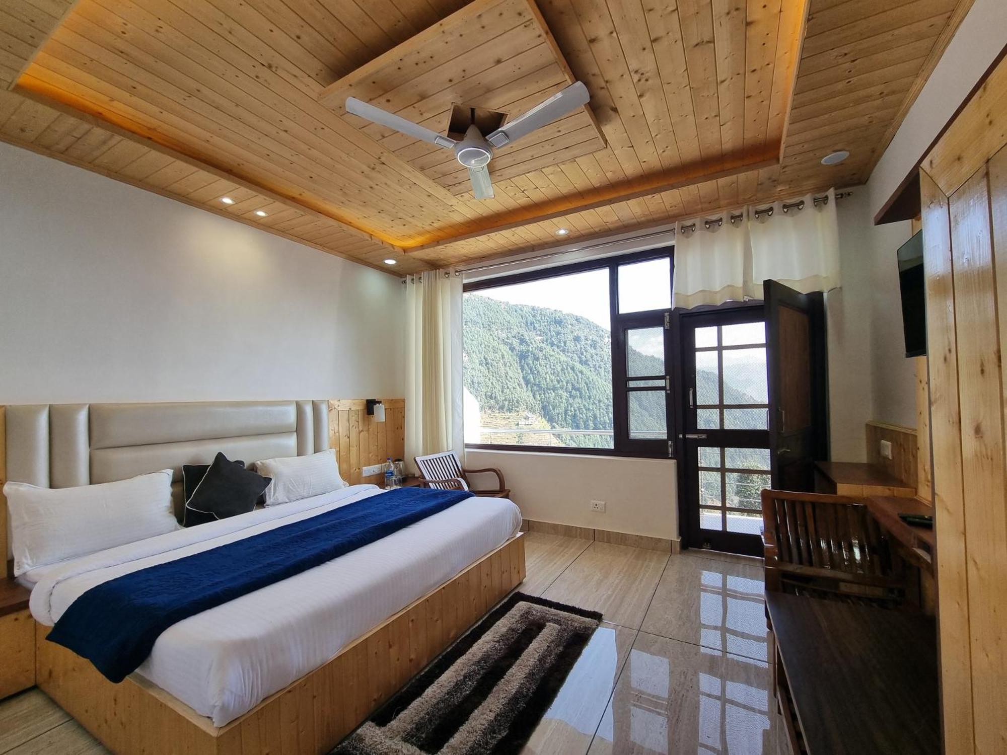 Grand Kailash Khajjiar *