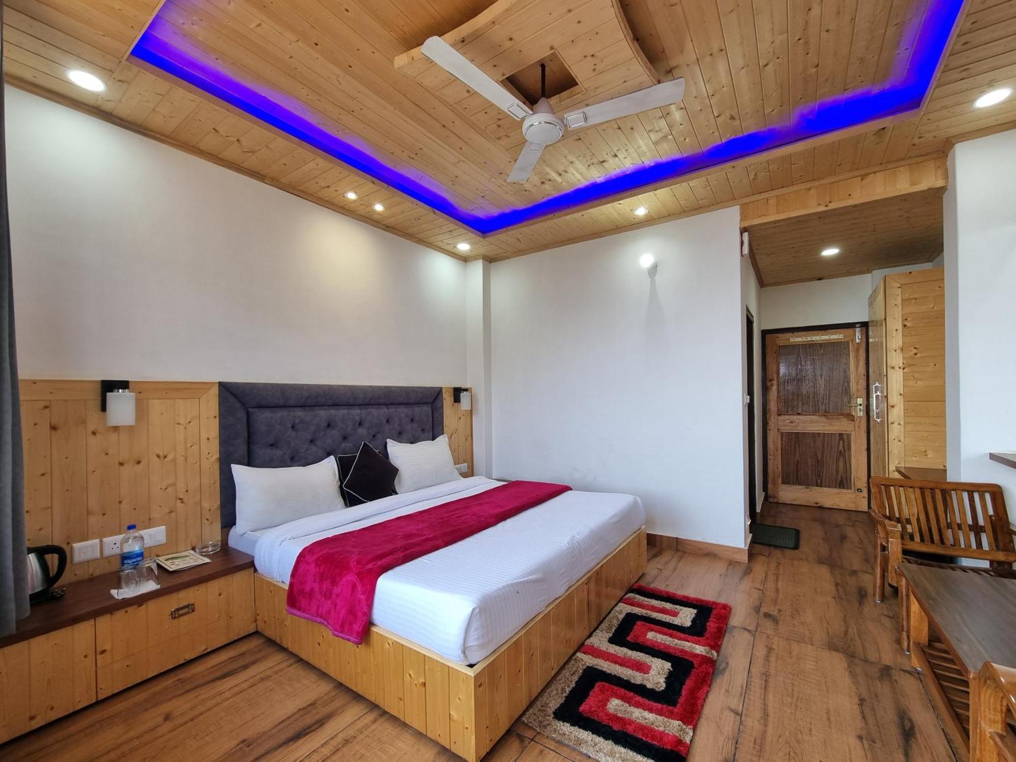 Grand Kailash Khajjiar Homestay Dalhousie