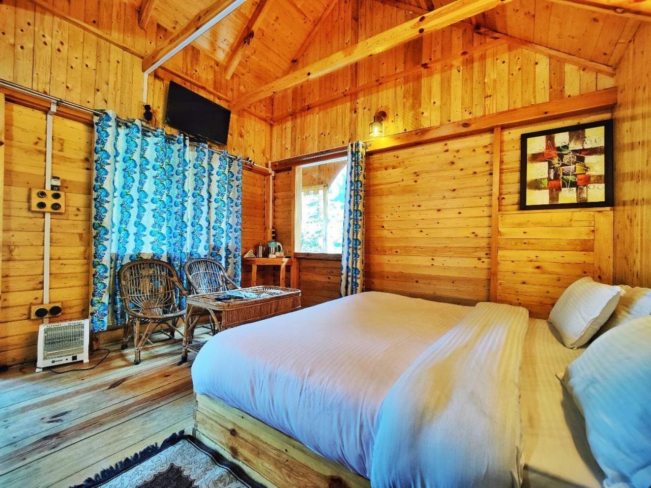 Mid Conifer And Hotel 4*