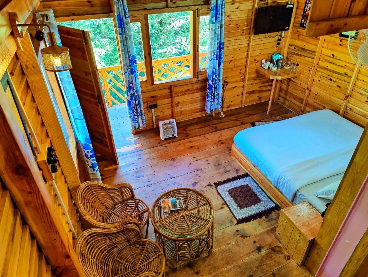 Hotel Mid Conifer And 4*