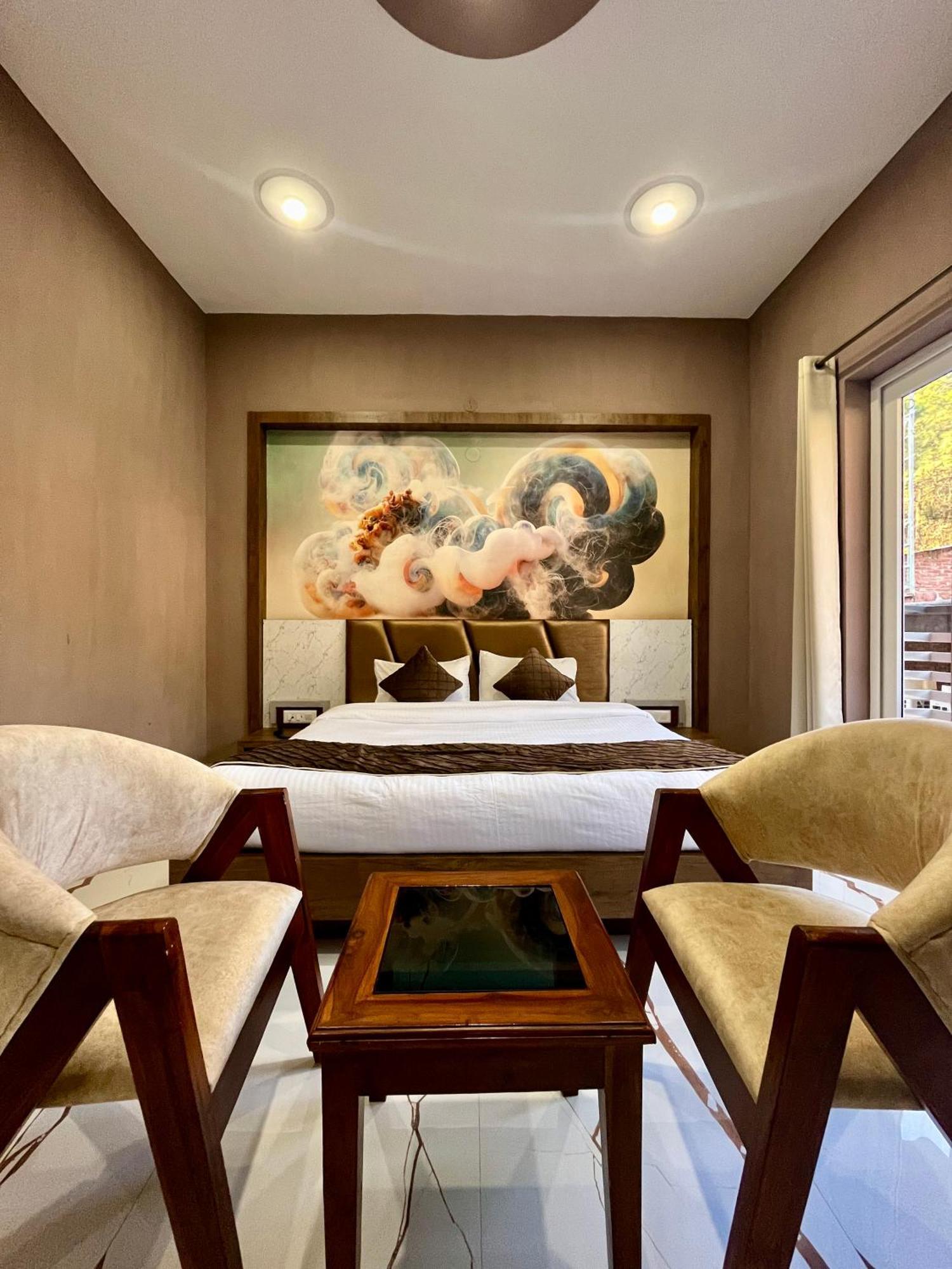 Viva La Vida Hotel Dalhousie