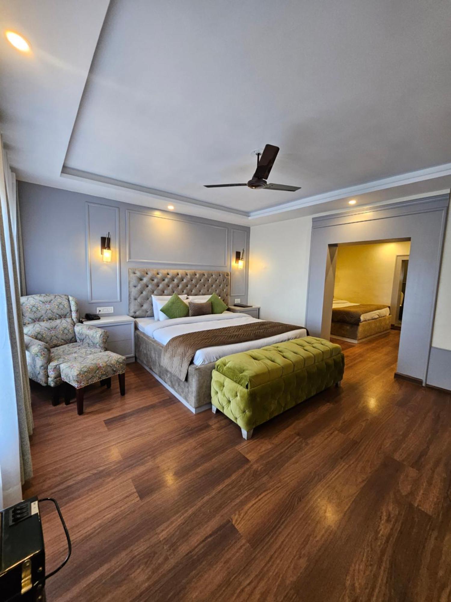 Hotel Mongas &