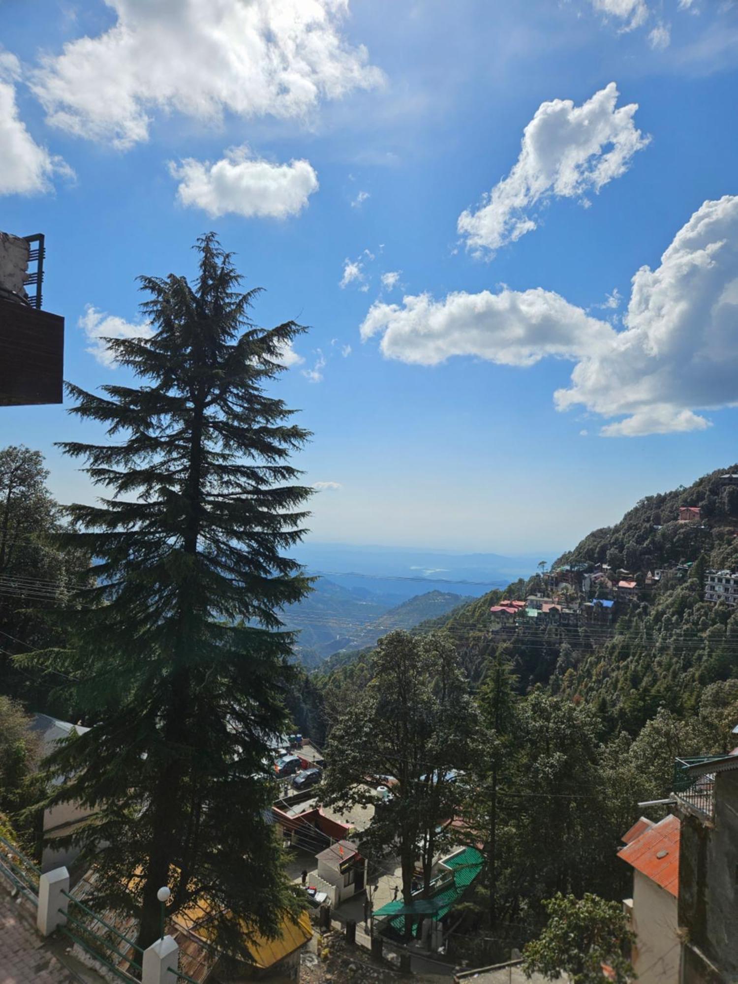 Hotel Mongas & Dalhousie