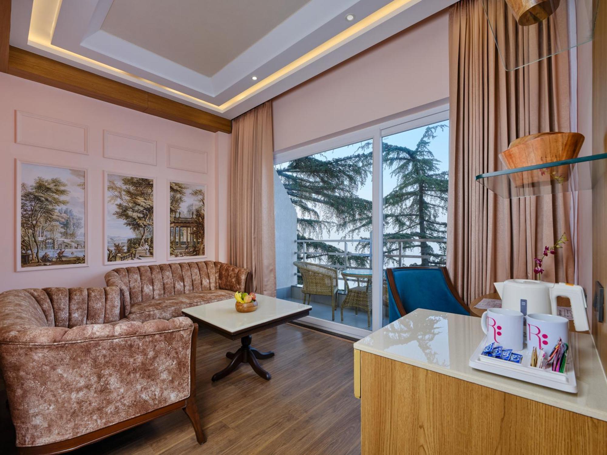 Hotel Regenta Place At Mall Road