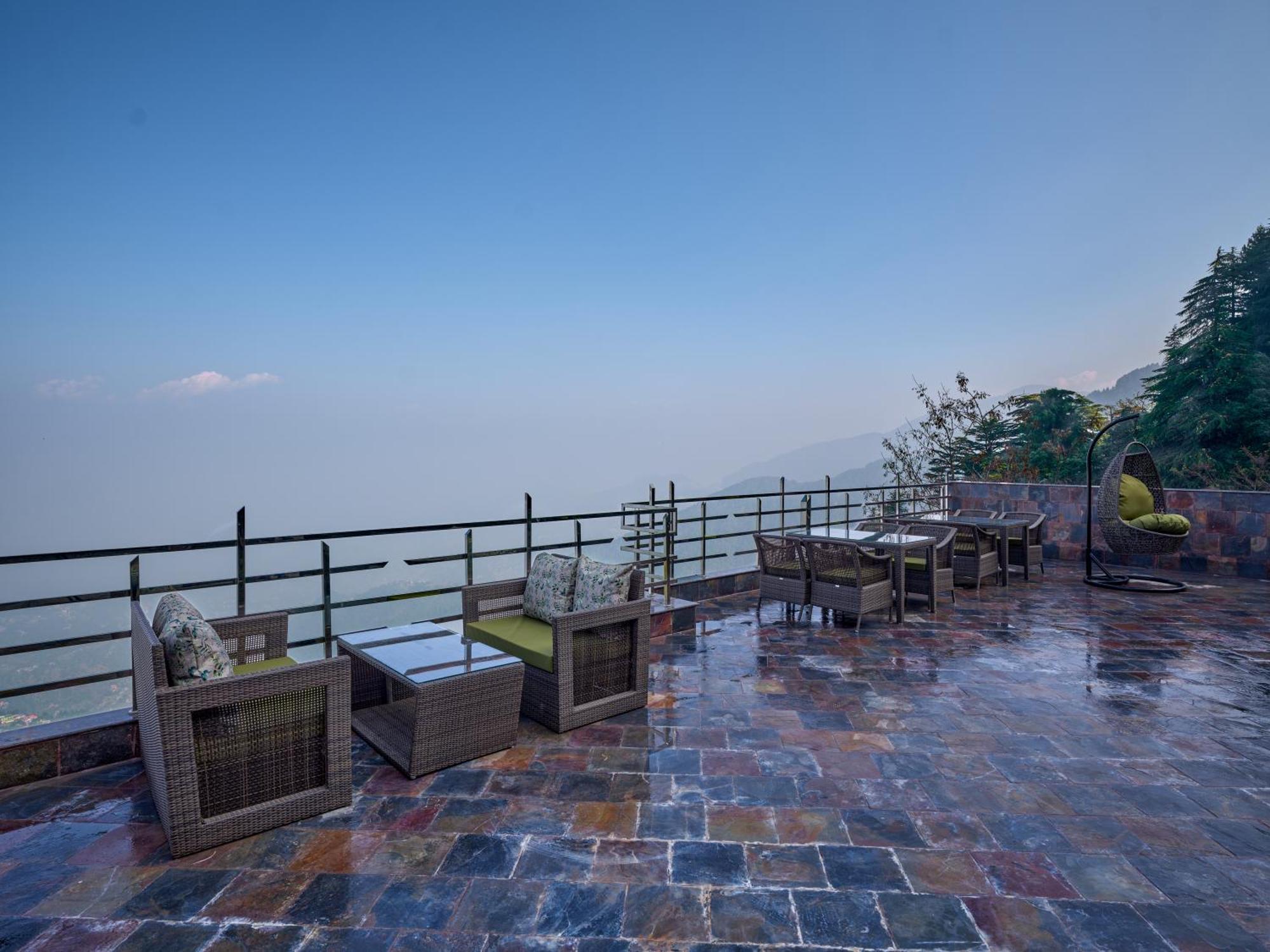 Hotel Regenta Place At Mall Road Dalhousie