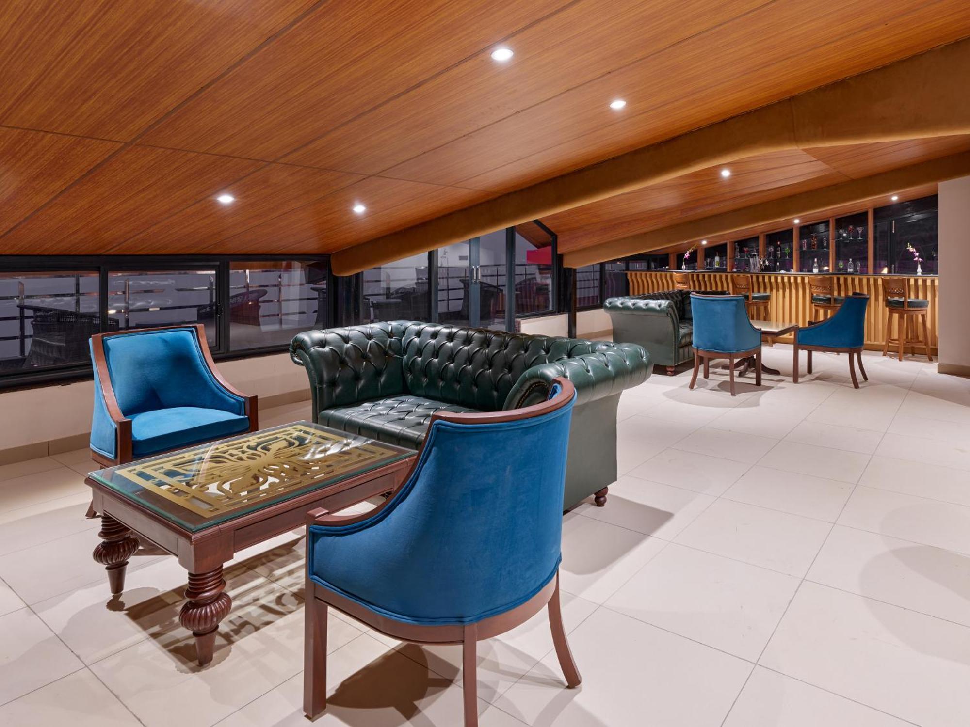 Hotel Regenta Place At Mall Road Dalhousie