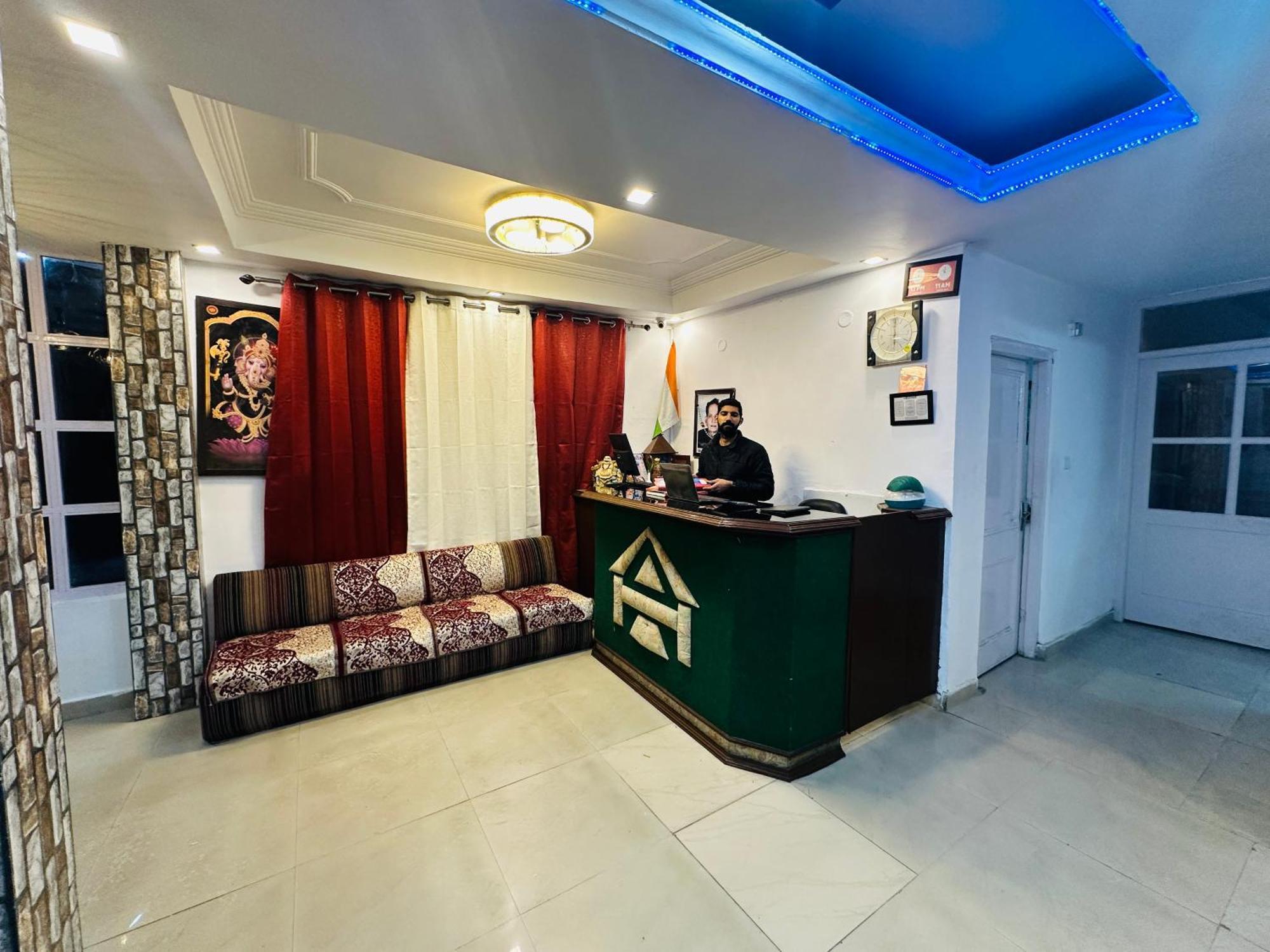 The Nest Mountain King In #hot And Cold Ac Hotel 3*