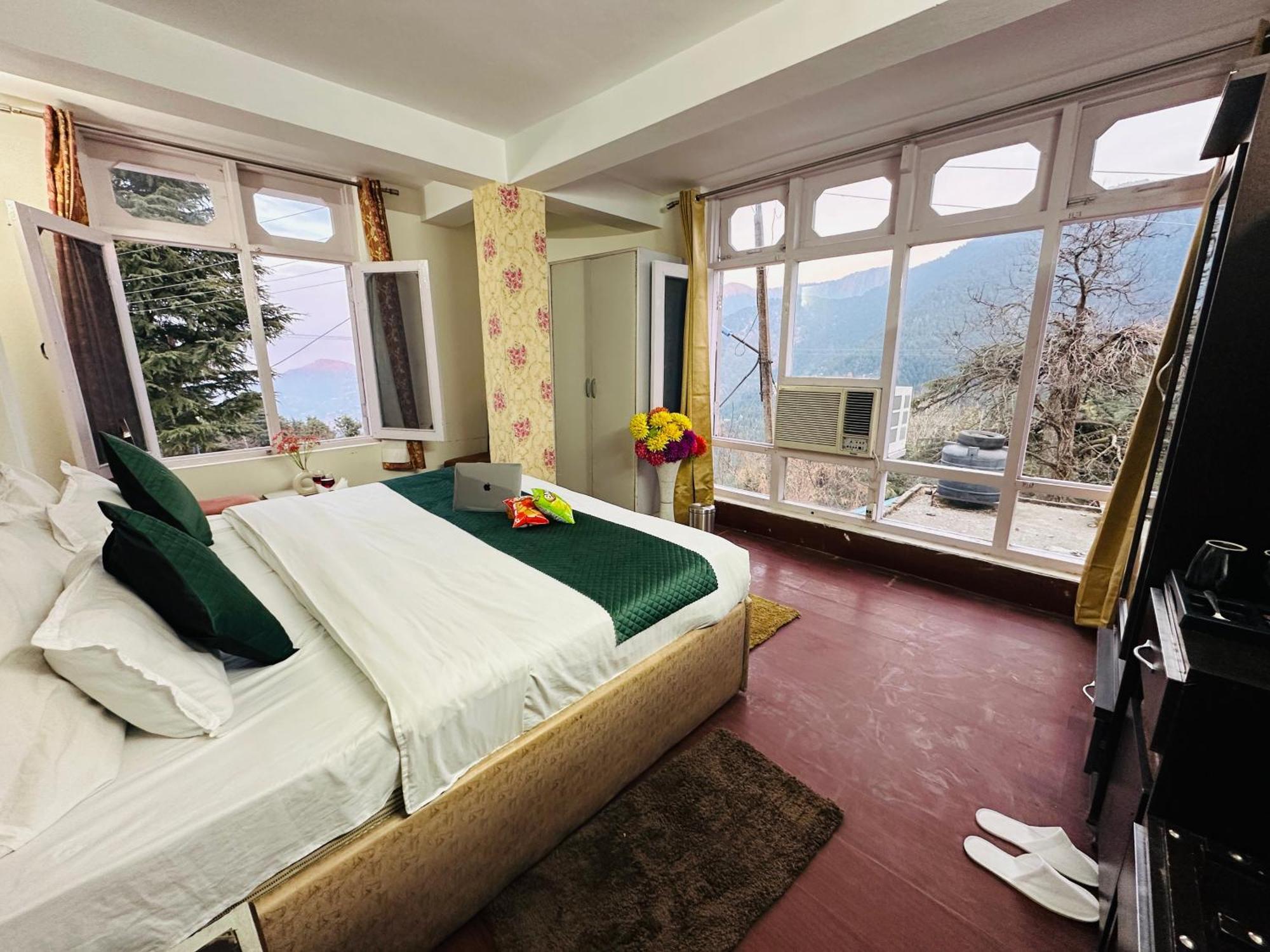 Hotel The Nest Mountain King In #hot And Cold Ac