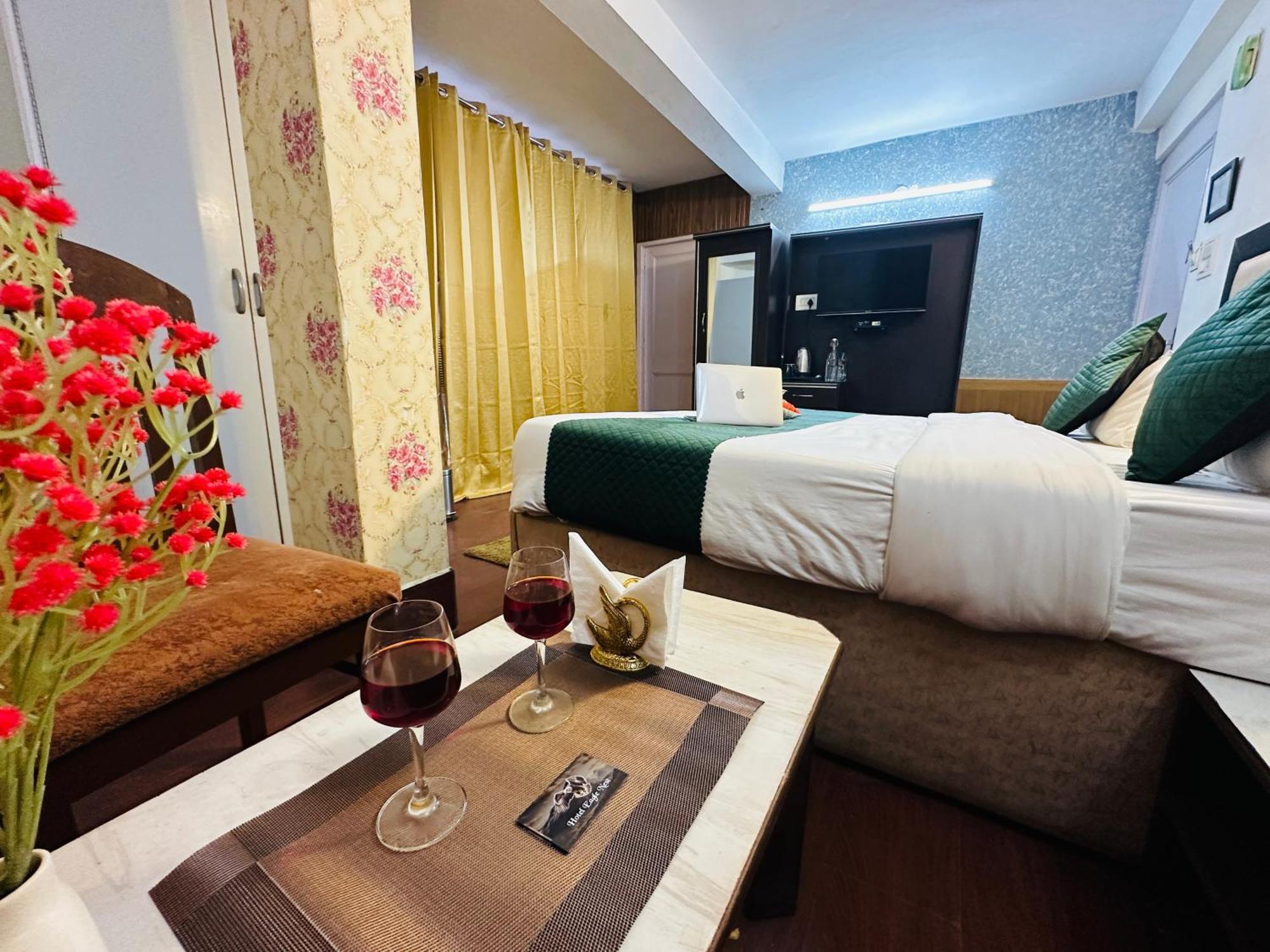 Hotel The Nest Mountain King In #hot And Cold Ac 3*