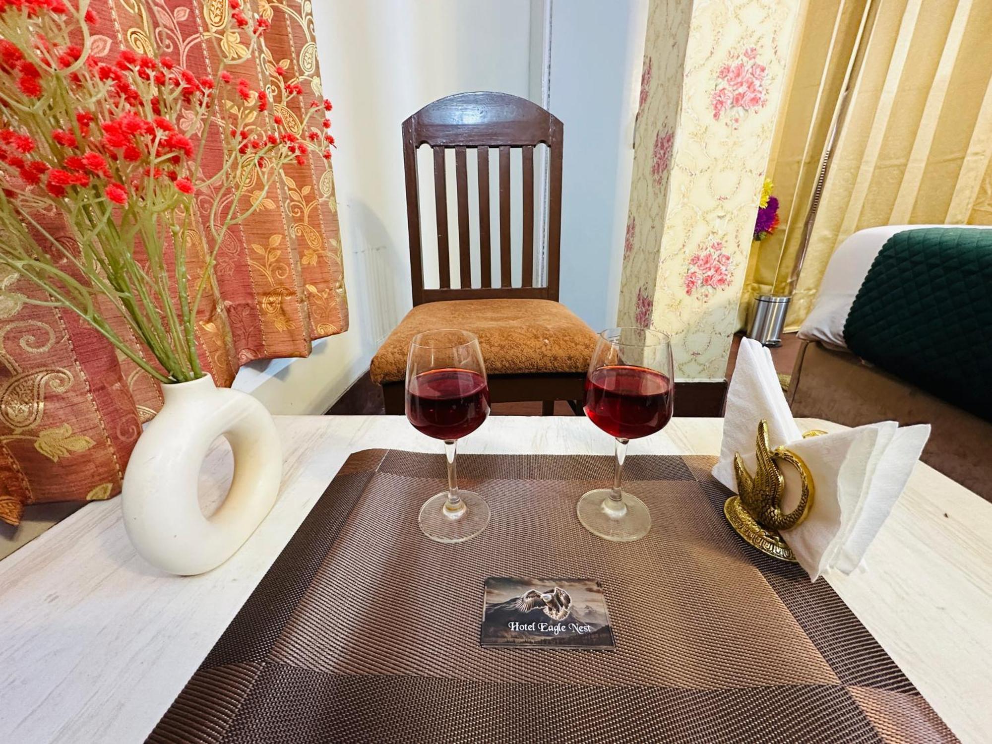 The Nest Mountain King In #hot And Cold Ac Hotel 3*