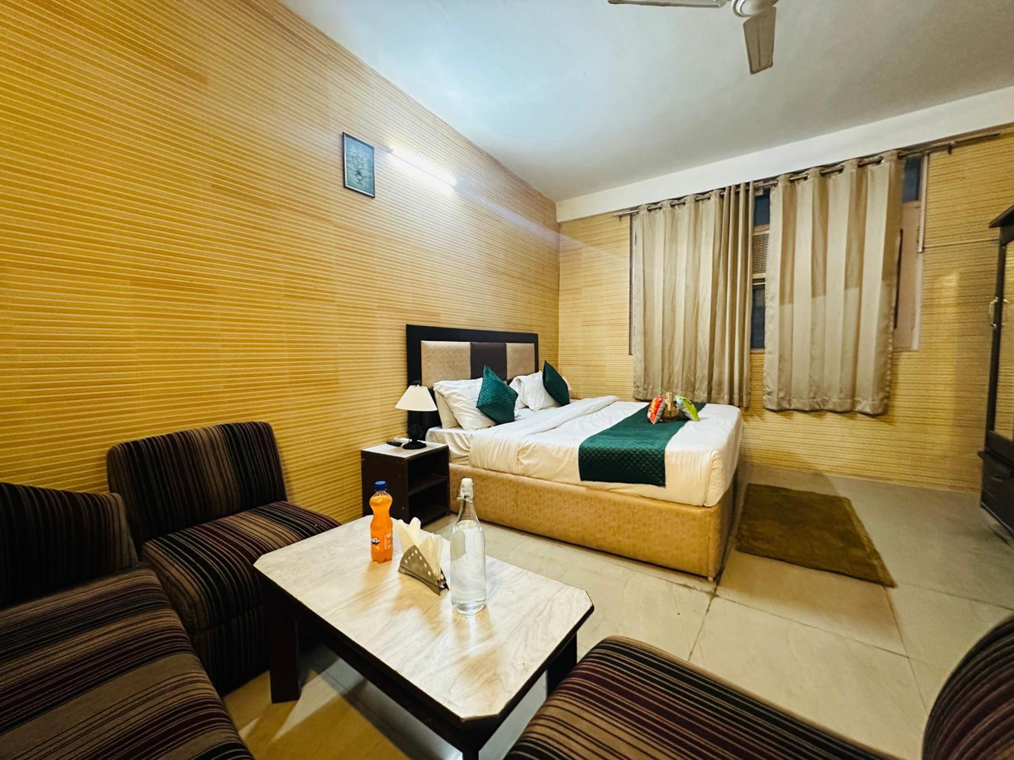 Hotel The Nest Mountain King In #hot And Cold Ac