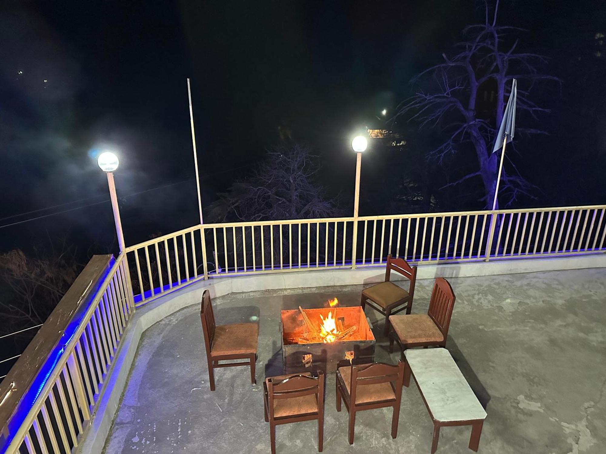 The Nest Mountain King In #hot And Cold Ac Hotel 3*
