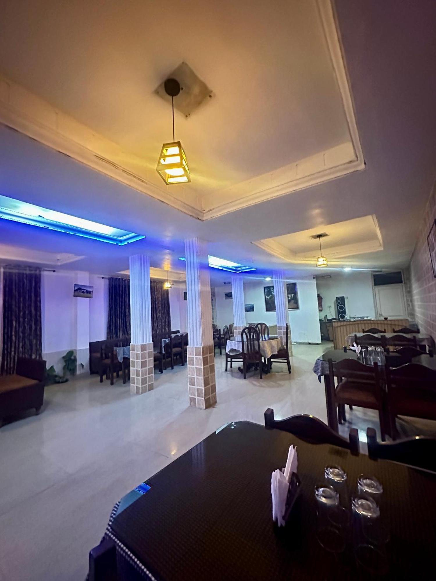 Hotel The Nest Mountain King In #hot And Cold Ac 3*