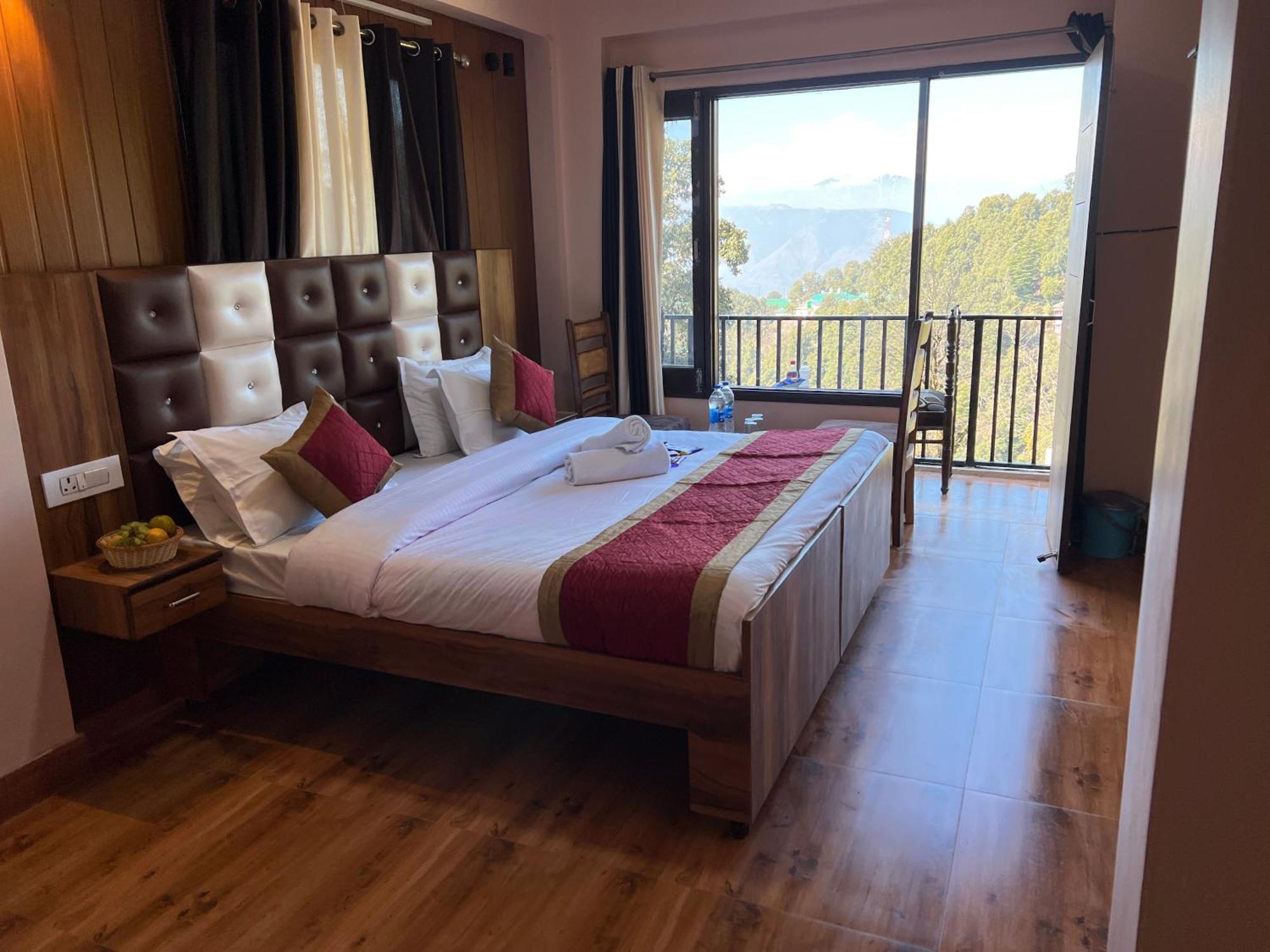 Canadian Hotel 3*
