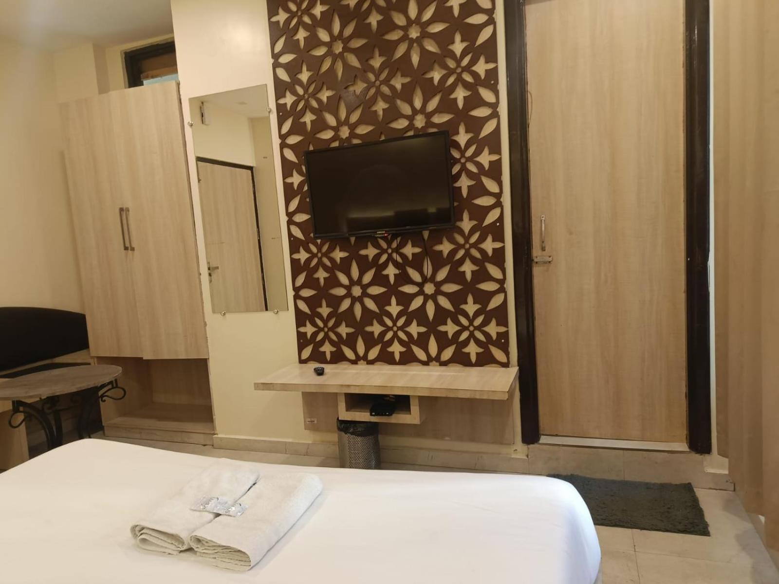 Hotel The White Orchid 3*