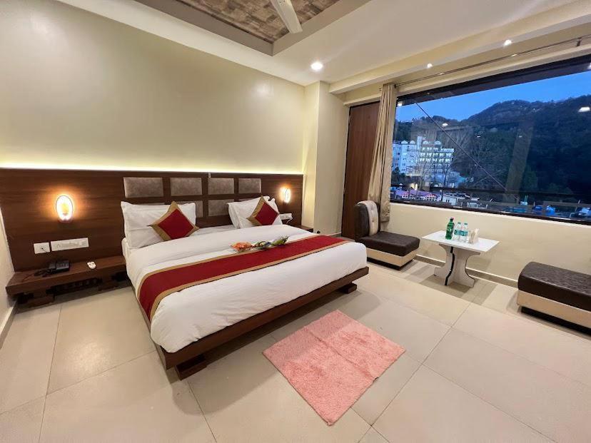 The White Orchid Hotel 3*