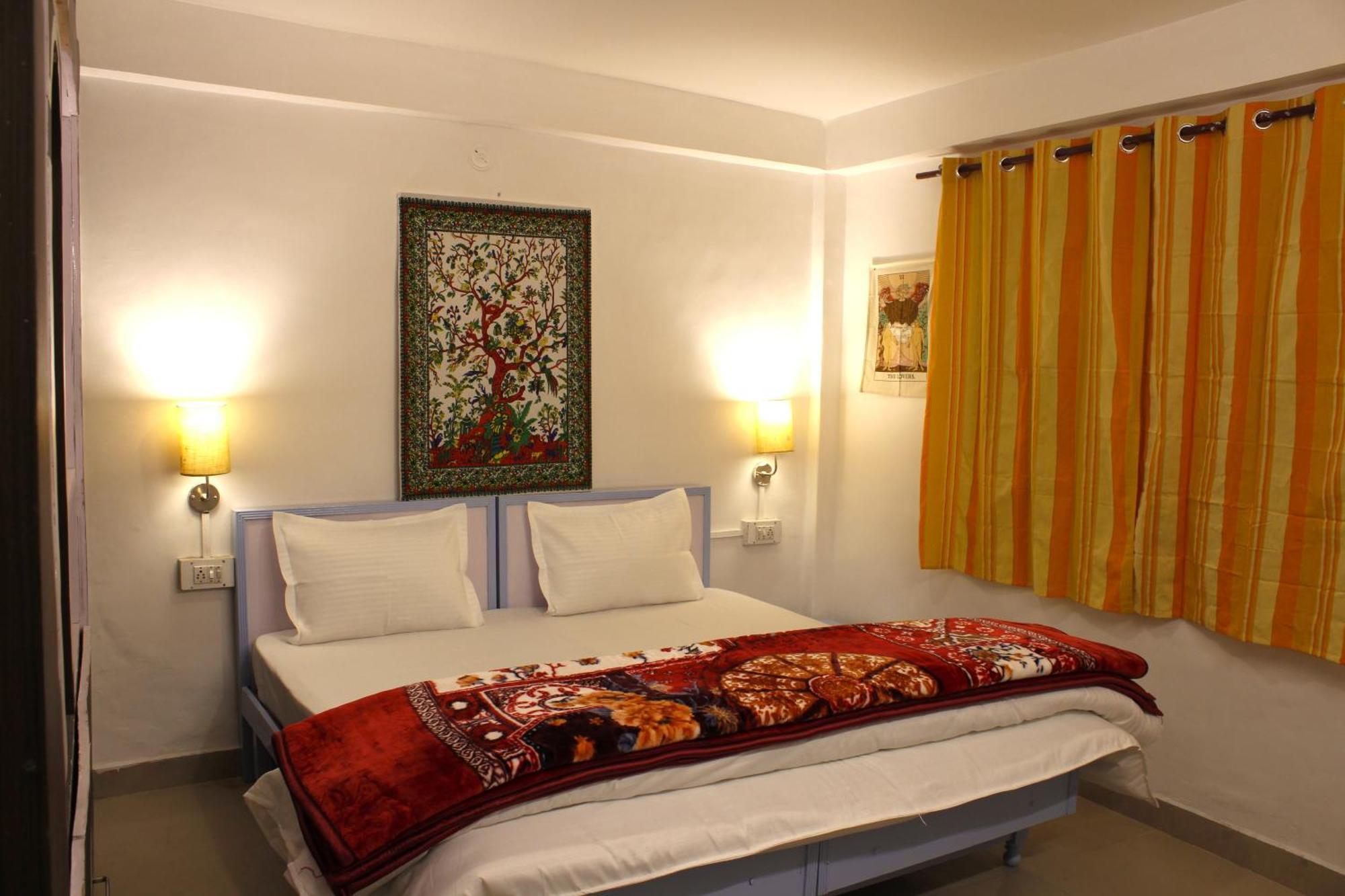 Proto Hostel *