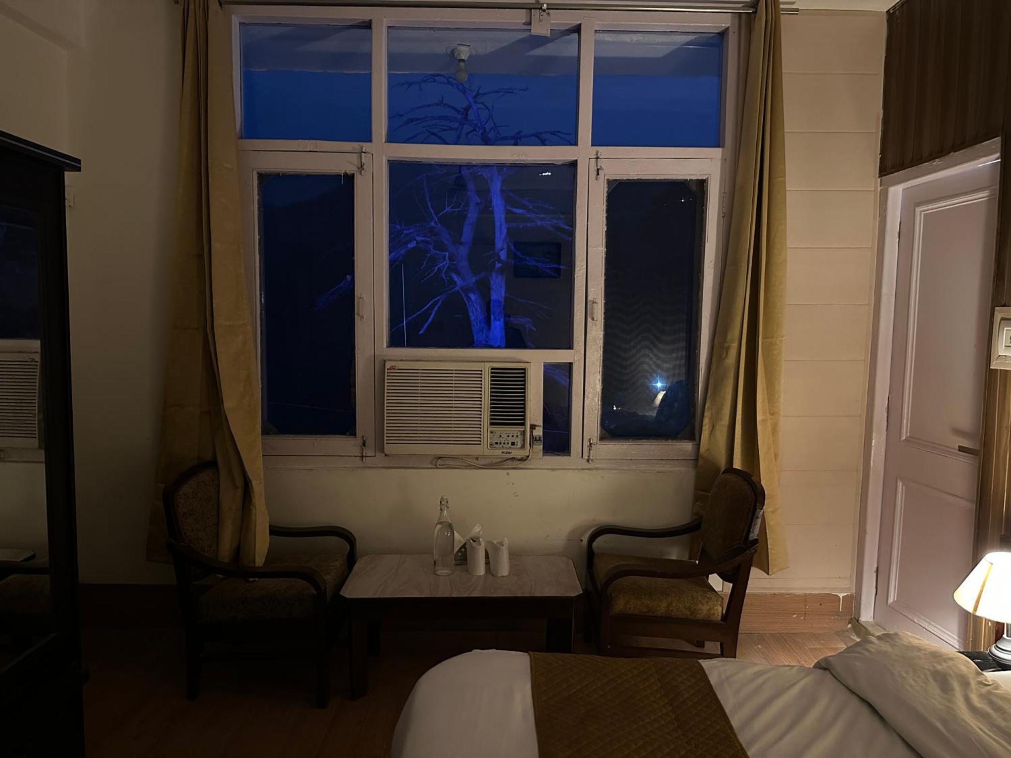 Eagle Nest Heated Hotel 4*