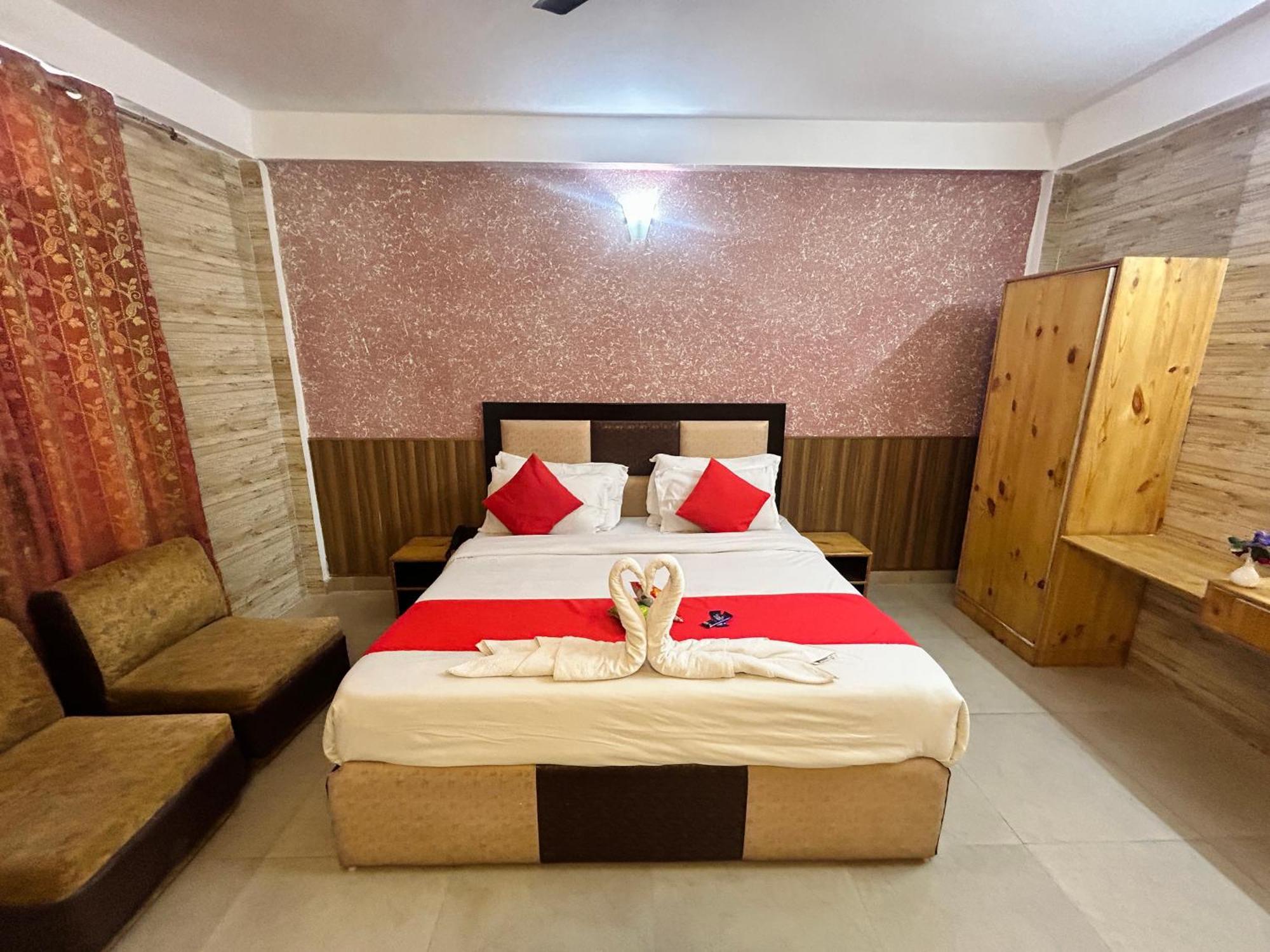 Hotel Eagle Nest Heated 4*