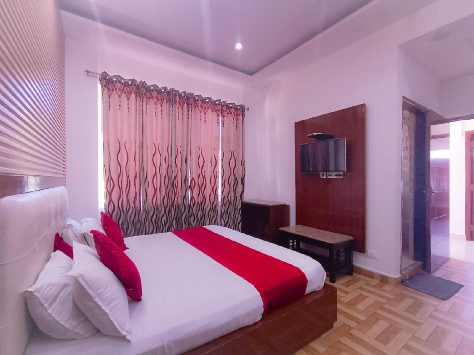 Hotel Snow Ark Inn, Dalhousie