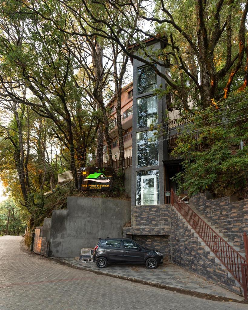 Hotel The Pine Retreat - Mall Road 4*