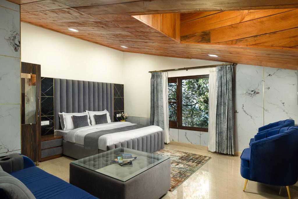 The Pine Retreat - Mall Road