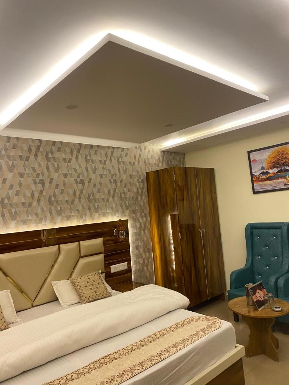 Ms Hotel