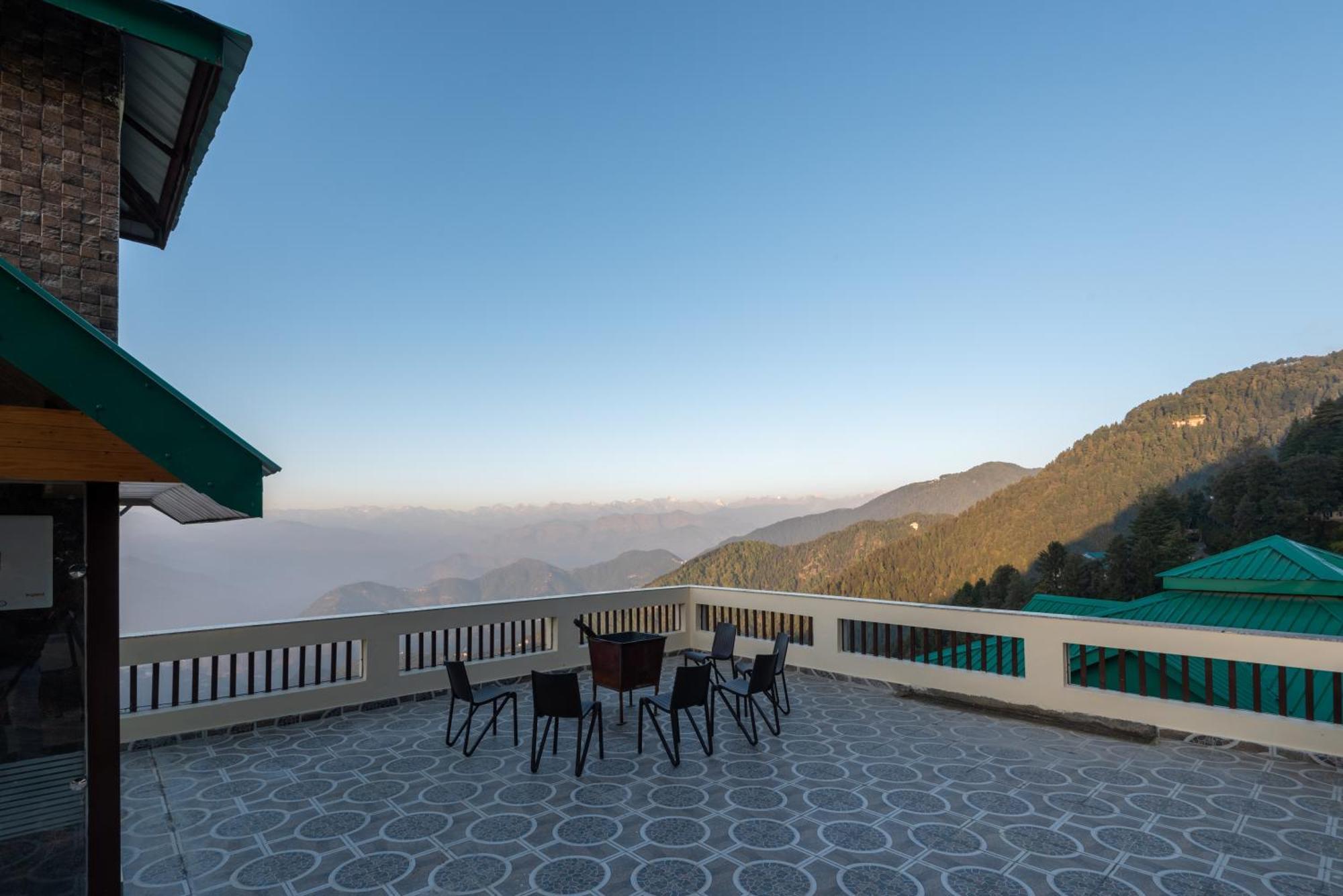 The Seasons - Valley View & Mountain View In Hotel 3*