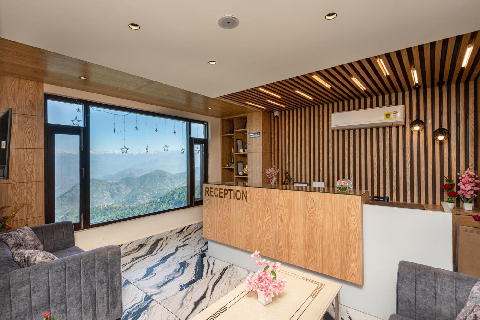 The Seasons - Valley View & Mountain View In 3* Dalhousie