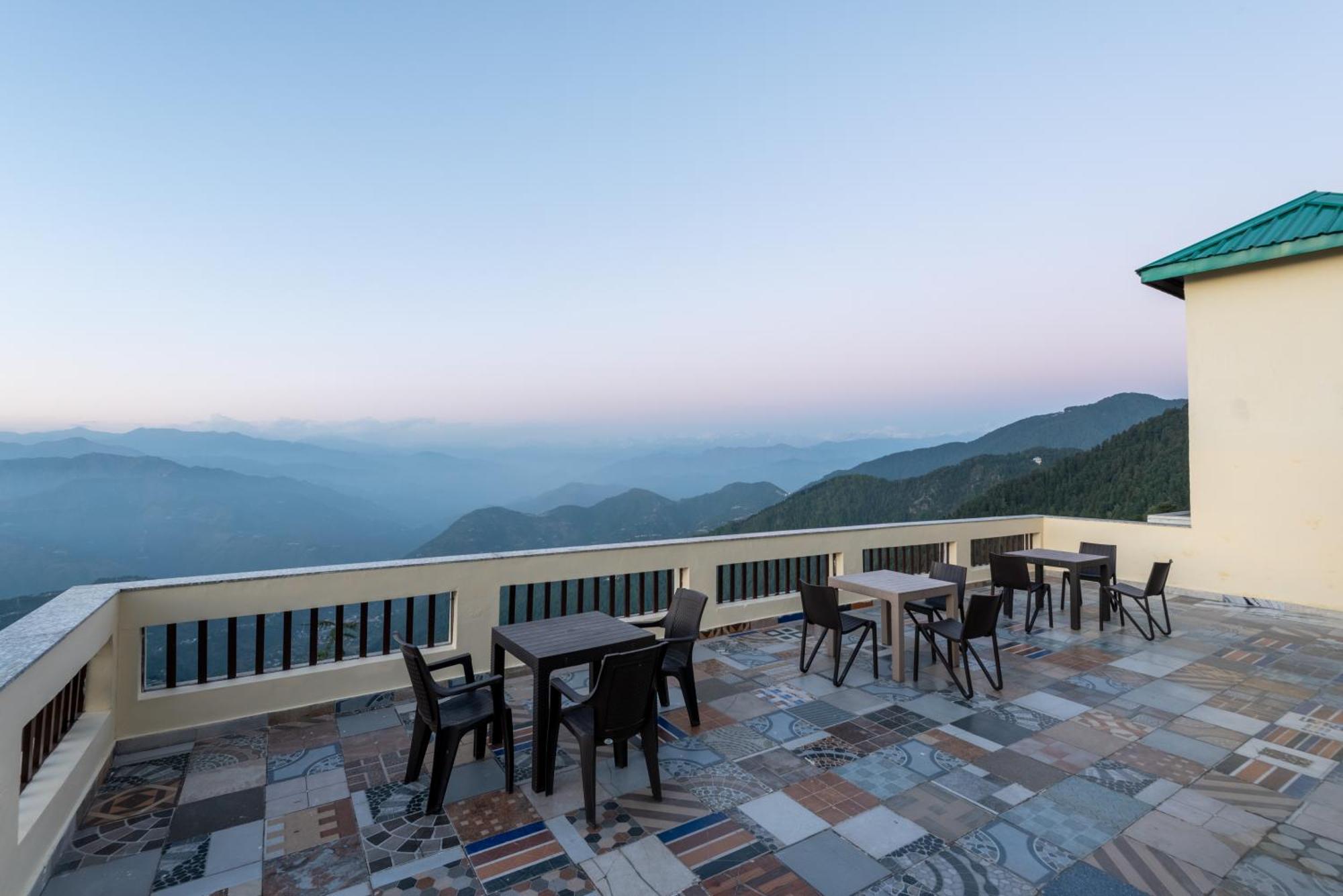 The Seasons - Valley View & Mountain View In Hotel Dalhousie