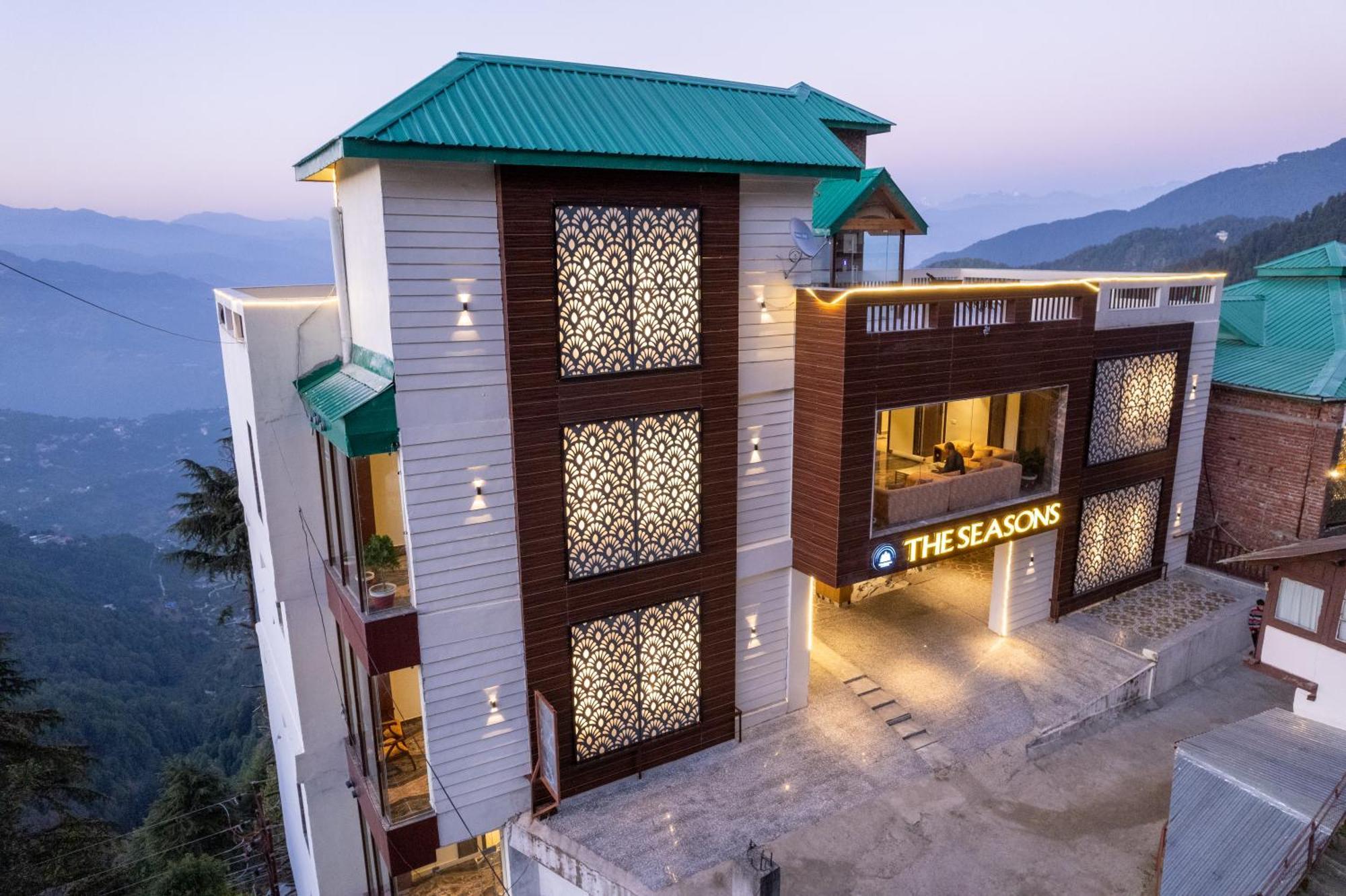 The Seasons - Valley View & Mountain View In Hotel Dalhousie