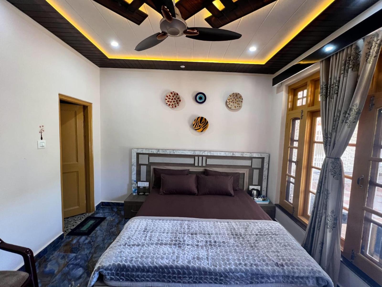 Rock Mountain Premium Near Rock Garden Homestay Dalhousie