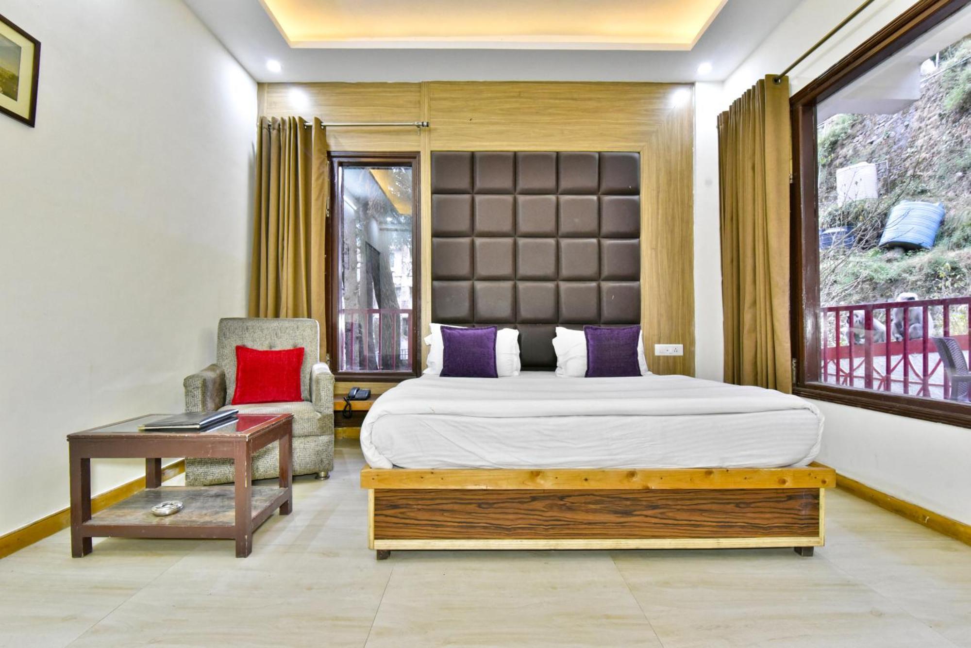 Bear Valley Hotel