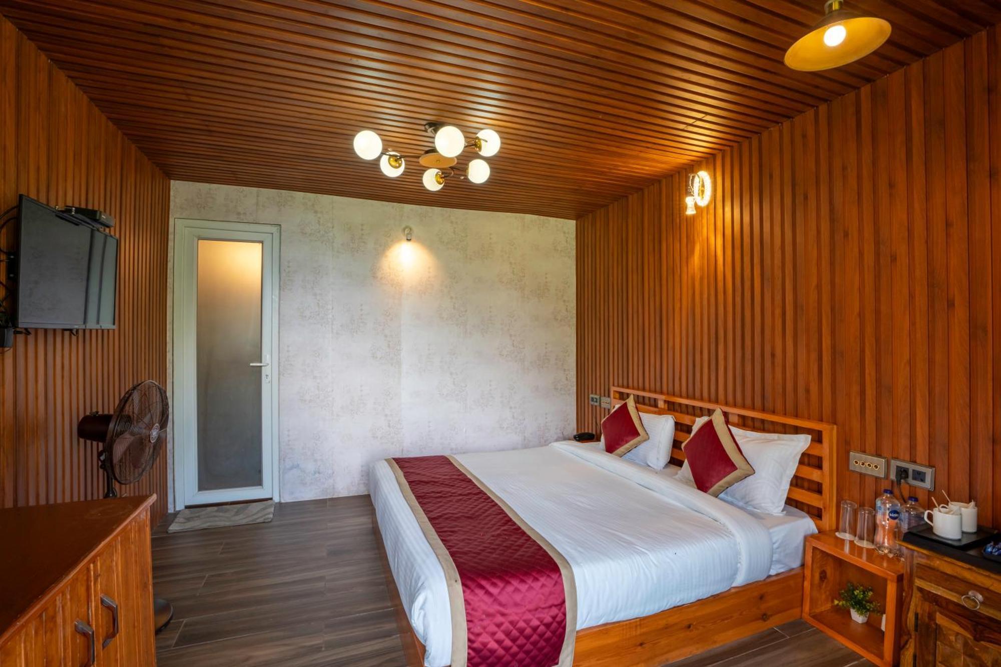 Wow Stayz2 Ashoka Grand Resort 4*