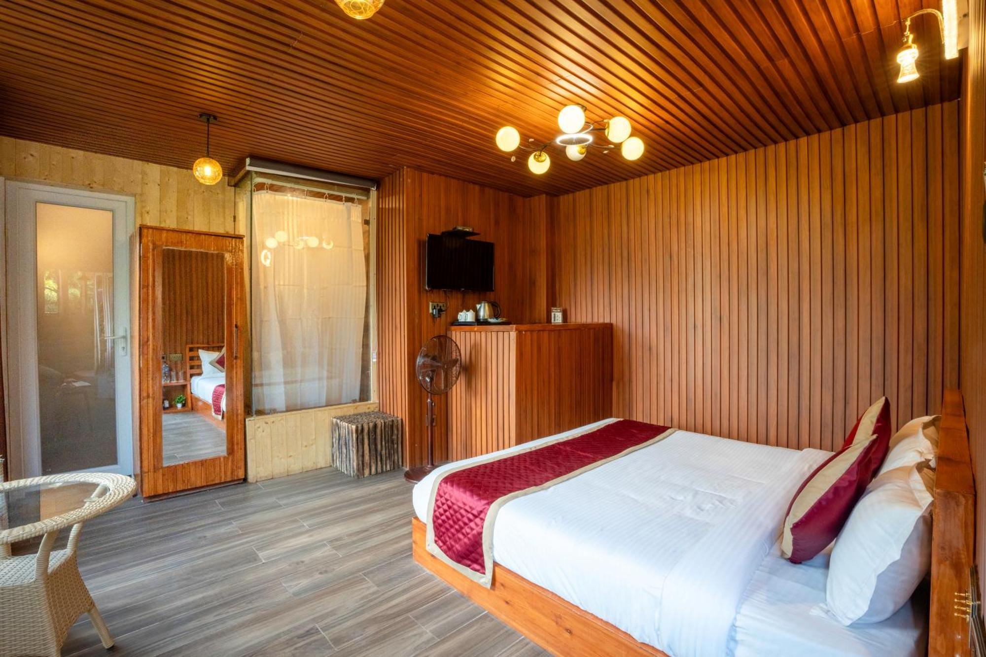 Wow Stayz2 Ashoka Grand Resort Dalhousie