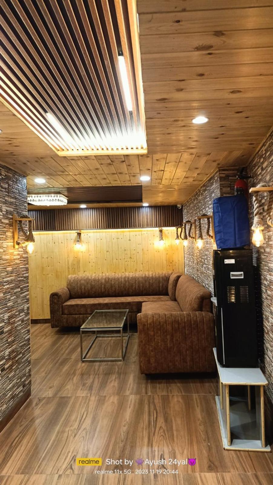 Ma Heights Hotel